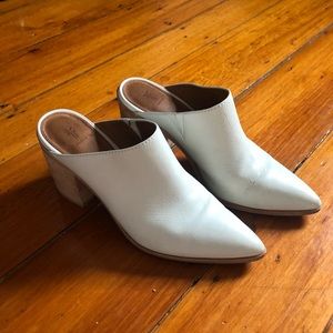 FRYE “Flynn” white leather mules